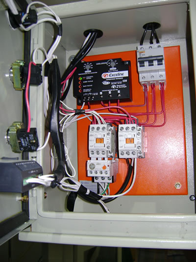 Tablero eléctrico de control de un cuarto frío